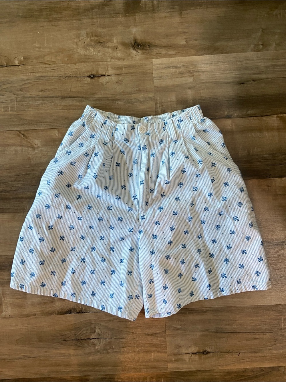Vintage Hang Ten 90’s Seersucker Shorts with Blue Floral Print